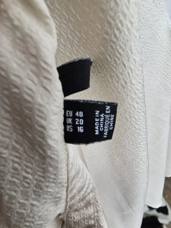 Vero Moda Cream Button-Up Blouse - Picture 4 of 8